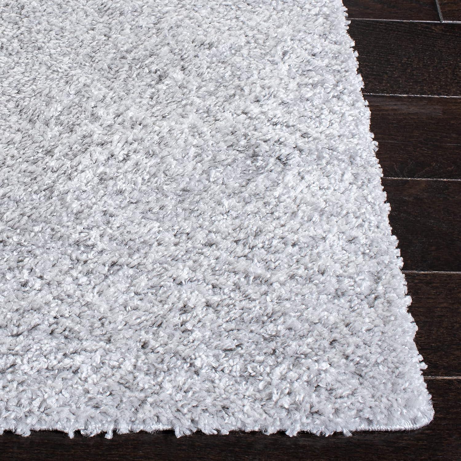 August Shag 500 AUG511 Power Loomed Indoor Area Rug - Light Grey - 5'3"x7'7" - Safavieh