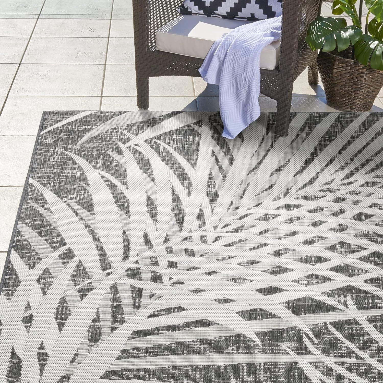 Gertmenian Indoor Outdoor Area Rug, Classic Flatweave, Washable, Stain & UV Resistant Carpet, Deck, Patio, Poolside & Mudroom, 5x7 Ft Standard, Royal Palm Leaf, Gray Beige White