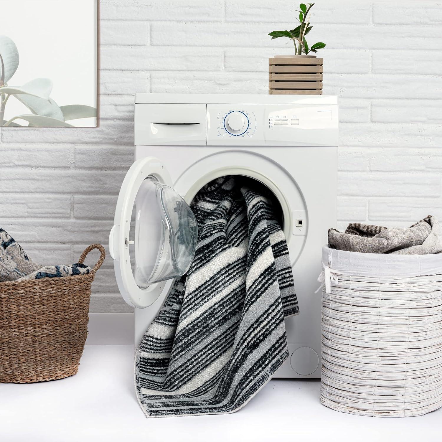 Everwash Treasure Striped Modern Machine Washable Area Rug, Light Grey/Charcoal Grey, 6'6"x9'2"