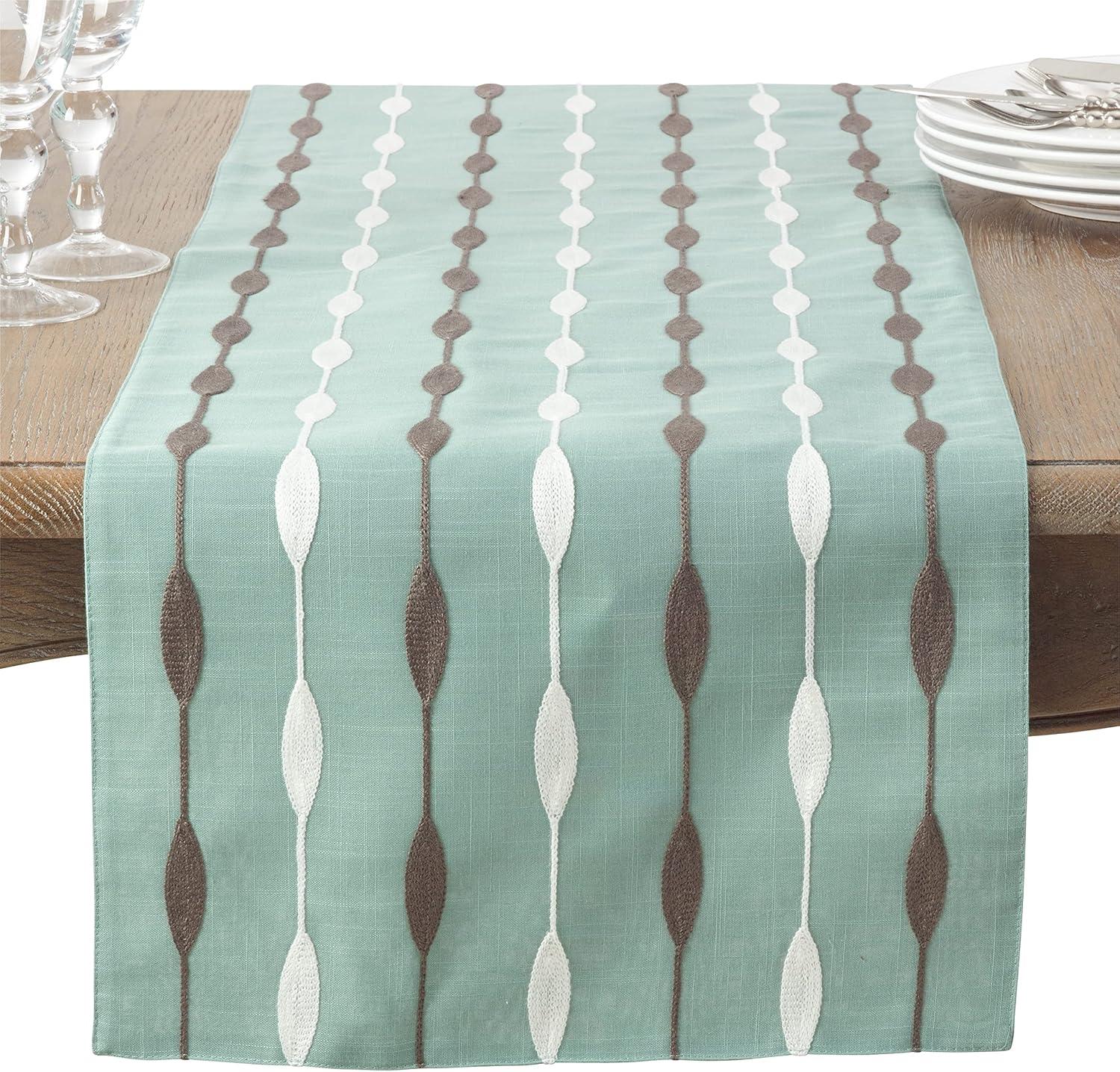 Saro Lifestyle Runner With Embroidered Design