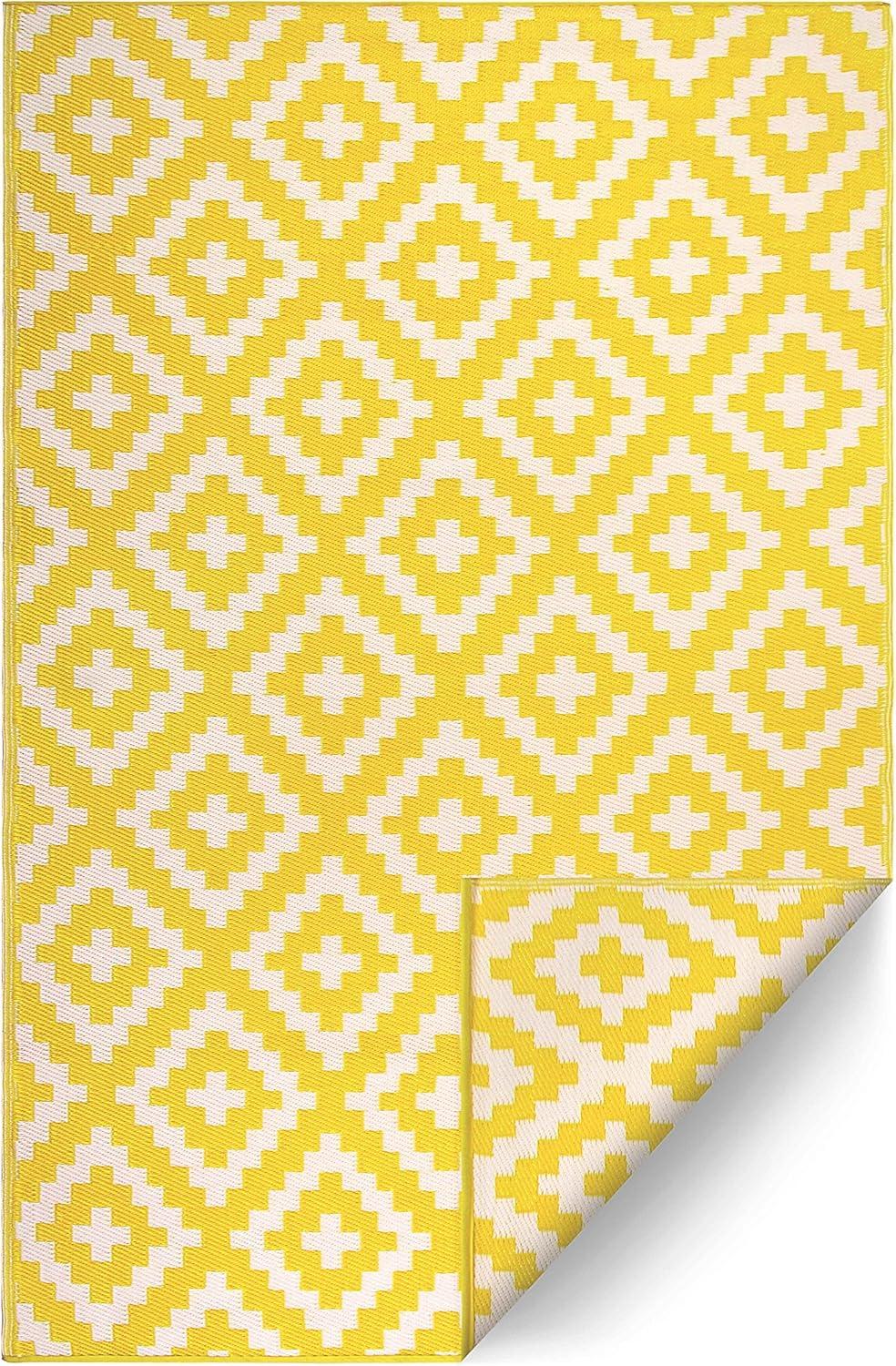 FH Home Outdoor Rug - Waterproof, Fade Resistant, Reversible - Premium Recycled Plastic - Geometric - Porch, Deck, Balcony, Mudroom, Laundry Room, Patio - Aztec - Yellow & White - 3 x 5 ft