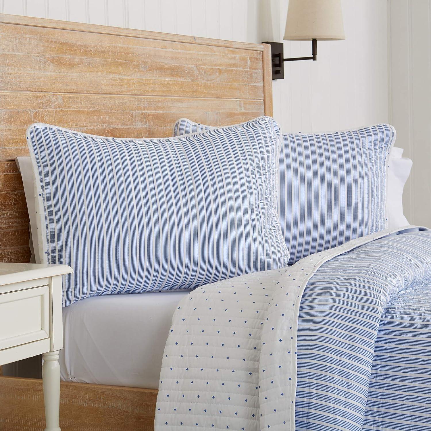 Great Bay Home All-Season Reversible Quilt Set With Shams (Twin, Blue)