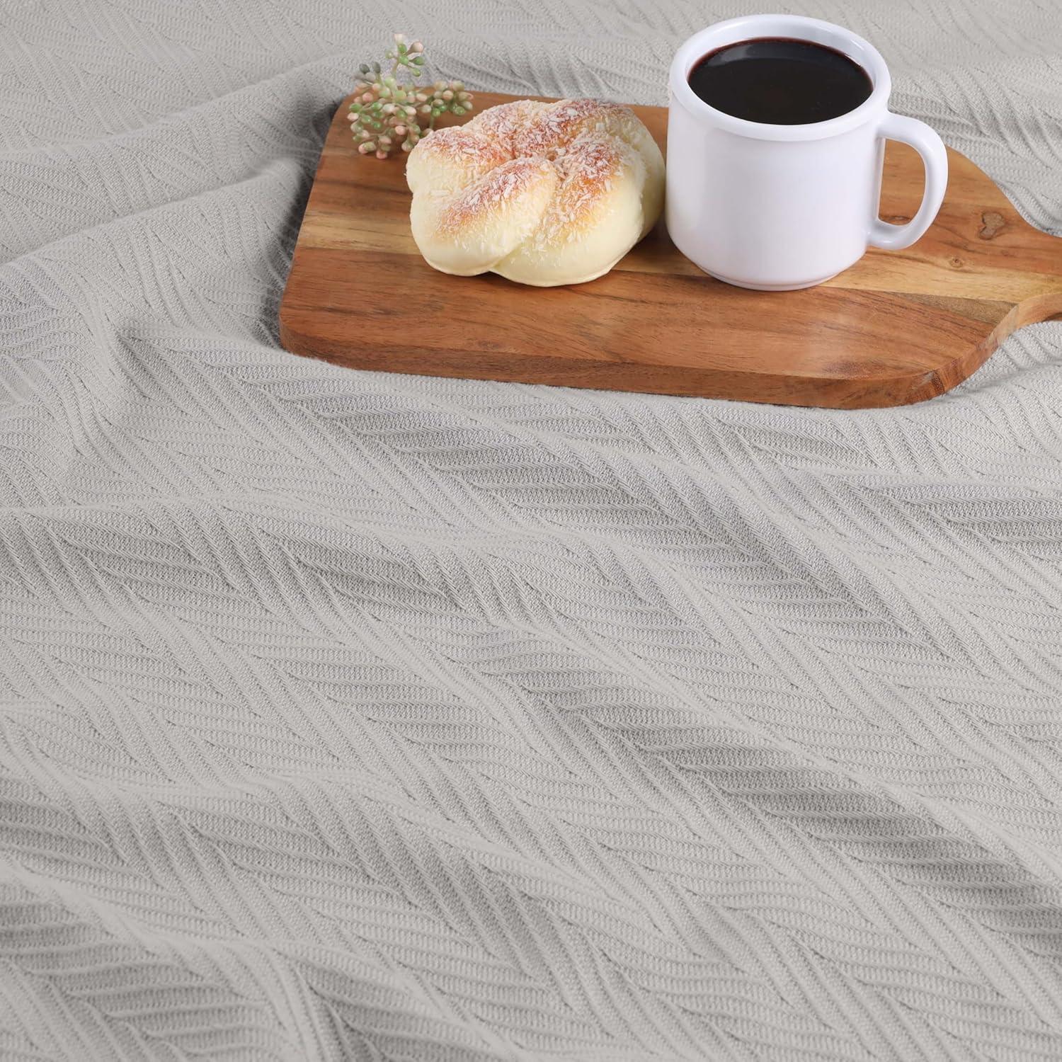 Superior Metro Chevron Zig-Zag All-Season Cotton Blanket, Twin, Silver