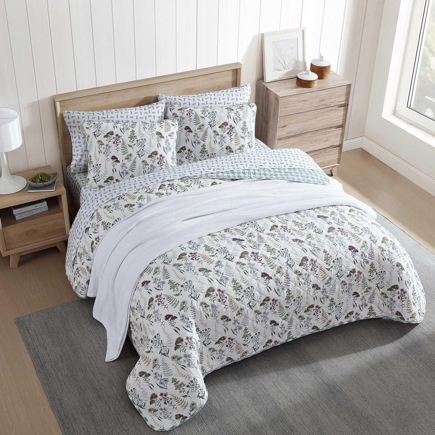Eddie Bauer Eddie Bauer Flower Field Cotton Reversible Green Quilt Set