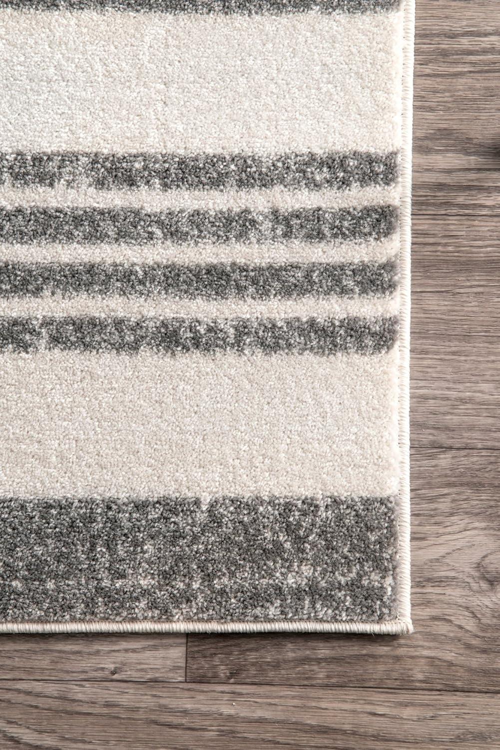 Striped Kelsi Gray Rug - nuLOOM