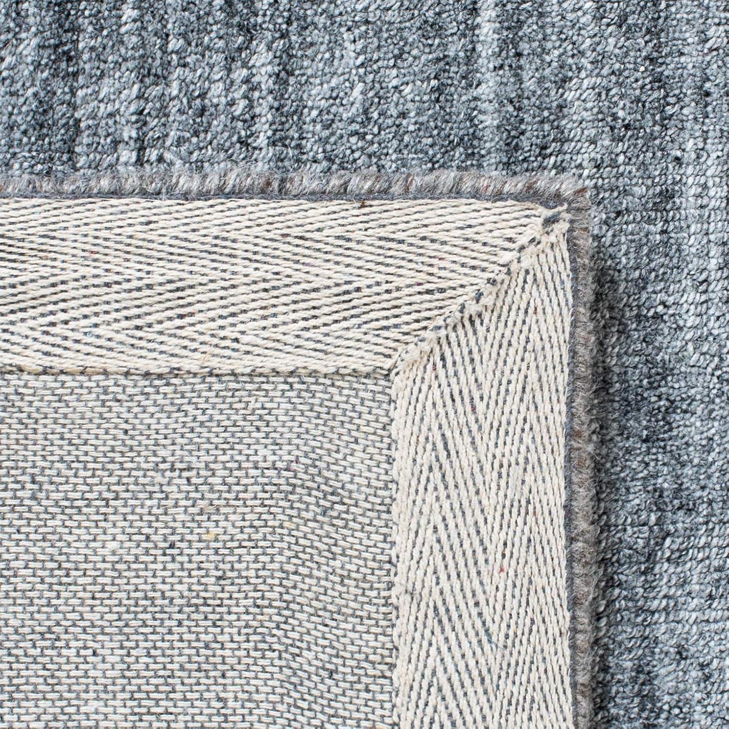 Handmade Gray Geometric Wool and Viscose Rug, 5' x 8'