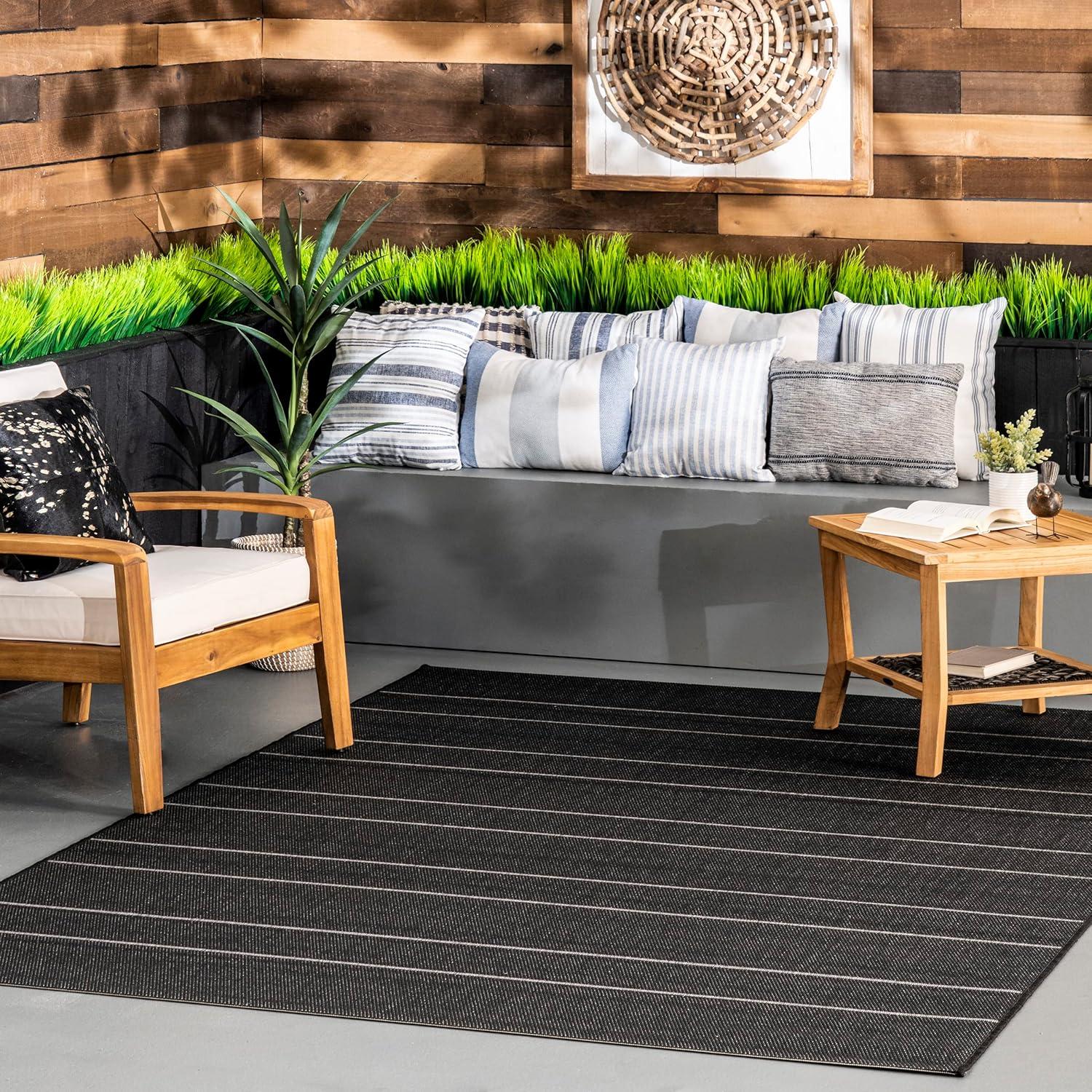 Nuloom Alaina Striped 5x8 Indoor/Outdoor Area Rug for Living Room Patio Deck Front Porch Kitchen, Black/Ivory