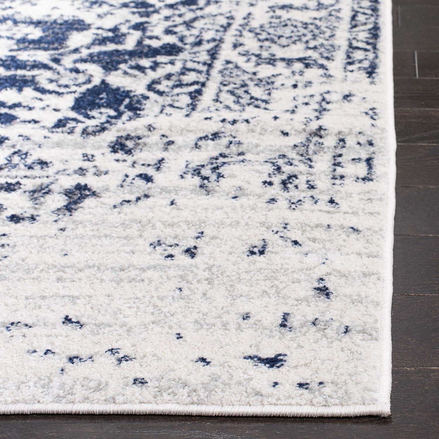 Madison MAD603 Power Loomed Indoor Area Rug - Grey/Ivory - 6'7"x6'7" - Safavieh
