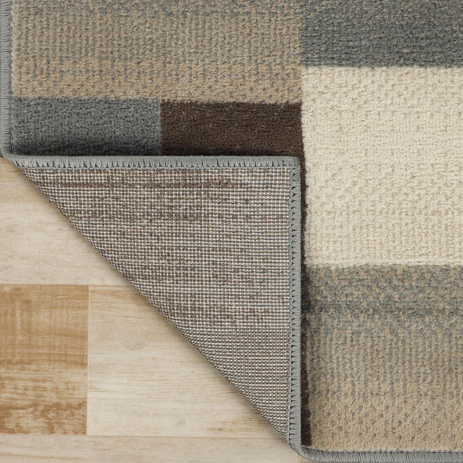 Gray Geometric Polypropylene Runner Rug with Jute Backing