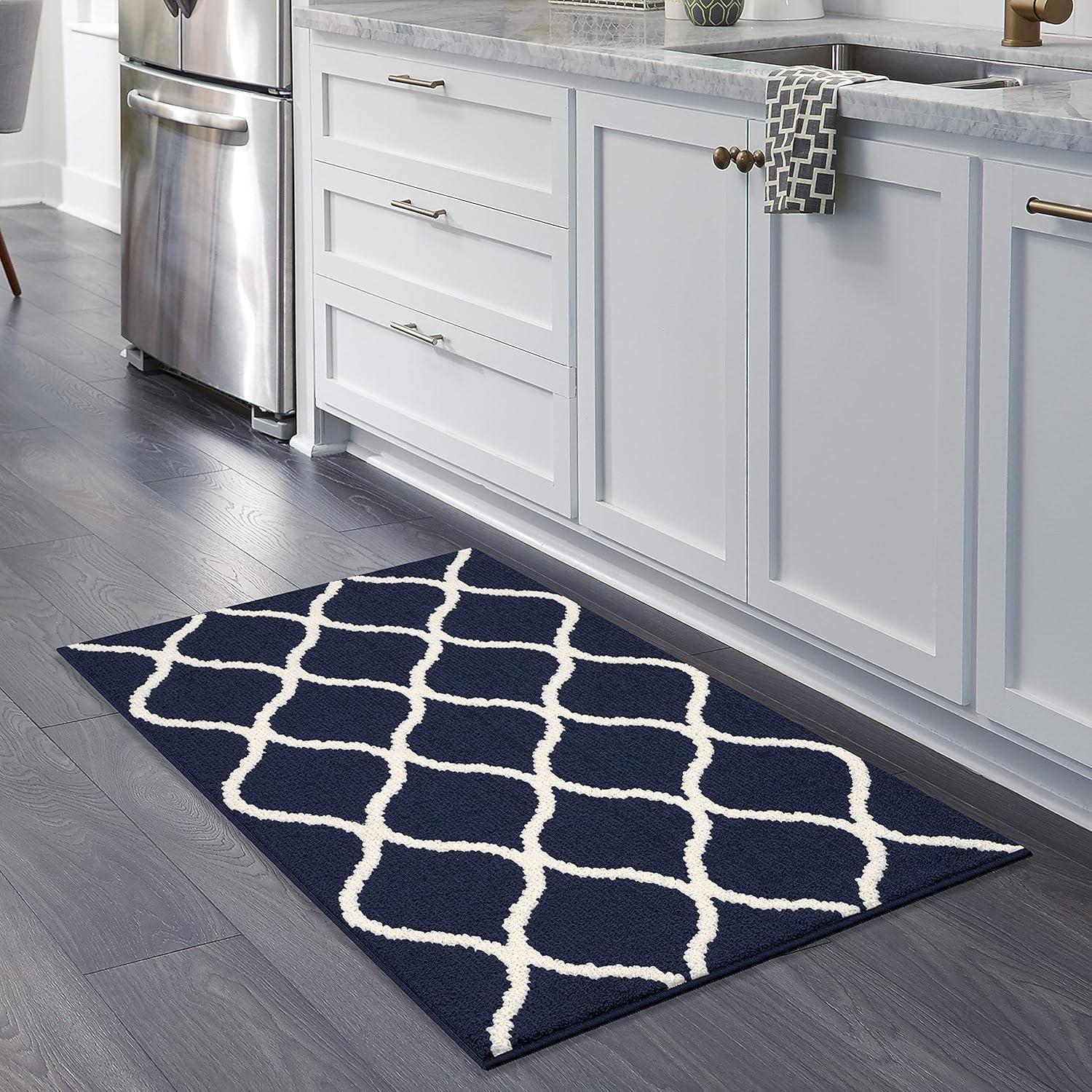 Hershman Tufted Blue/White Indoor Rug