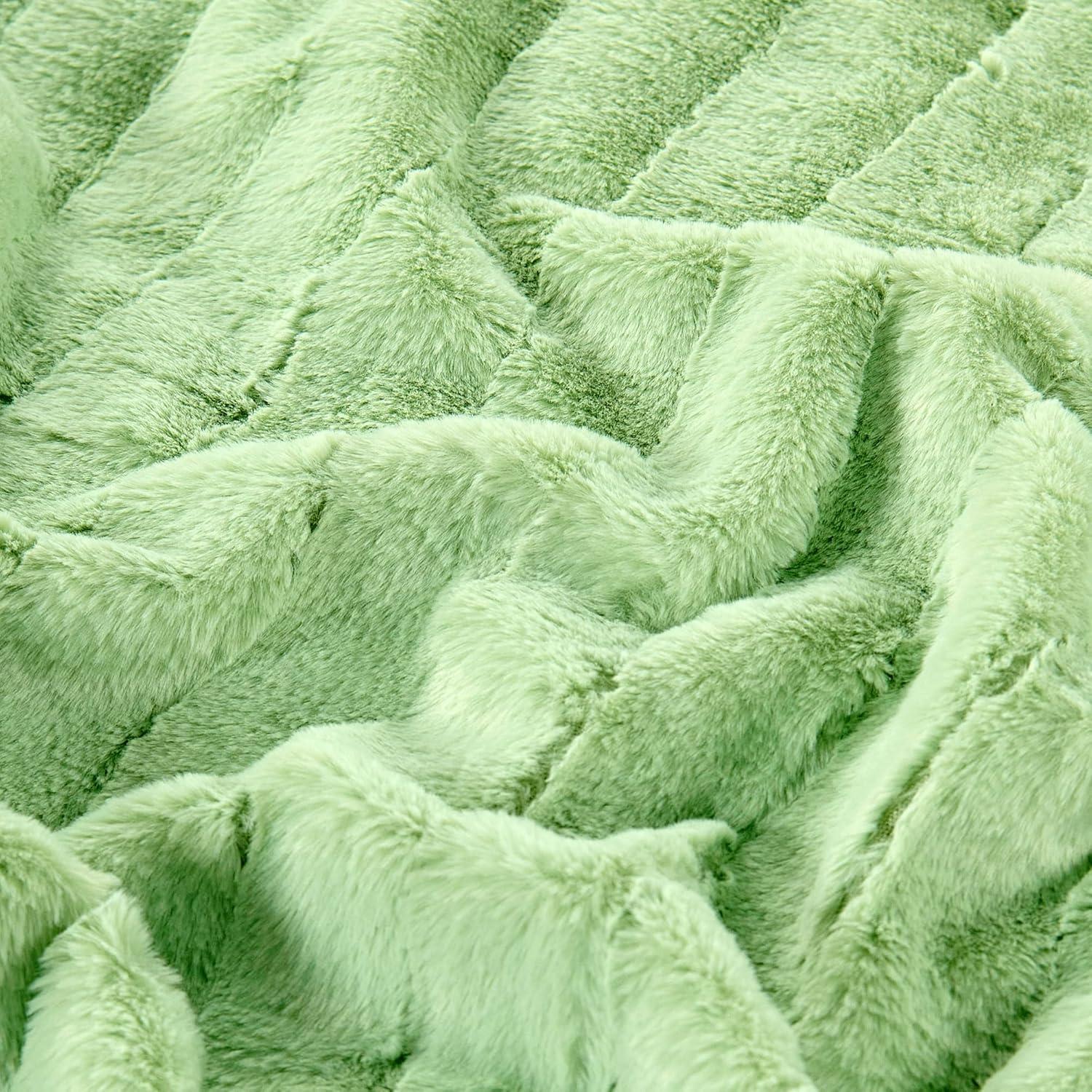 Home Soft Things Luxury Rabbit Faux Fur Throw Blanket & Reviews | Wayfair