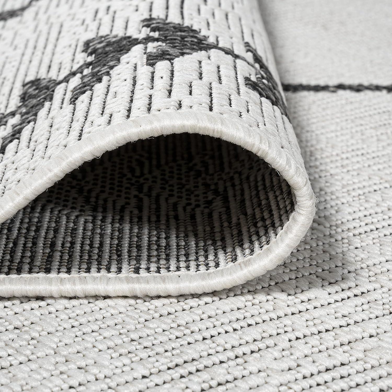 3'x5' Derya  Diamond Trellis Indoor/Outdoor Area Rug, Ivory/Black - JONATHAN Y