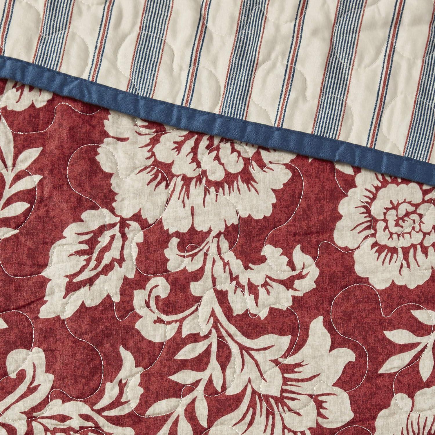 Madison Park Lucy Reversible Cotton Twill Quilt Set with Throw Pillows