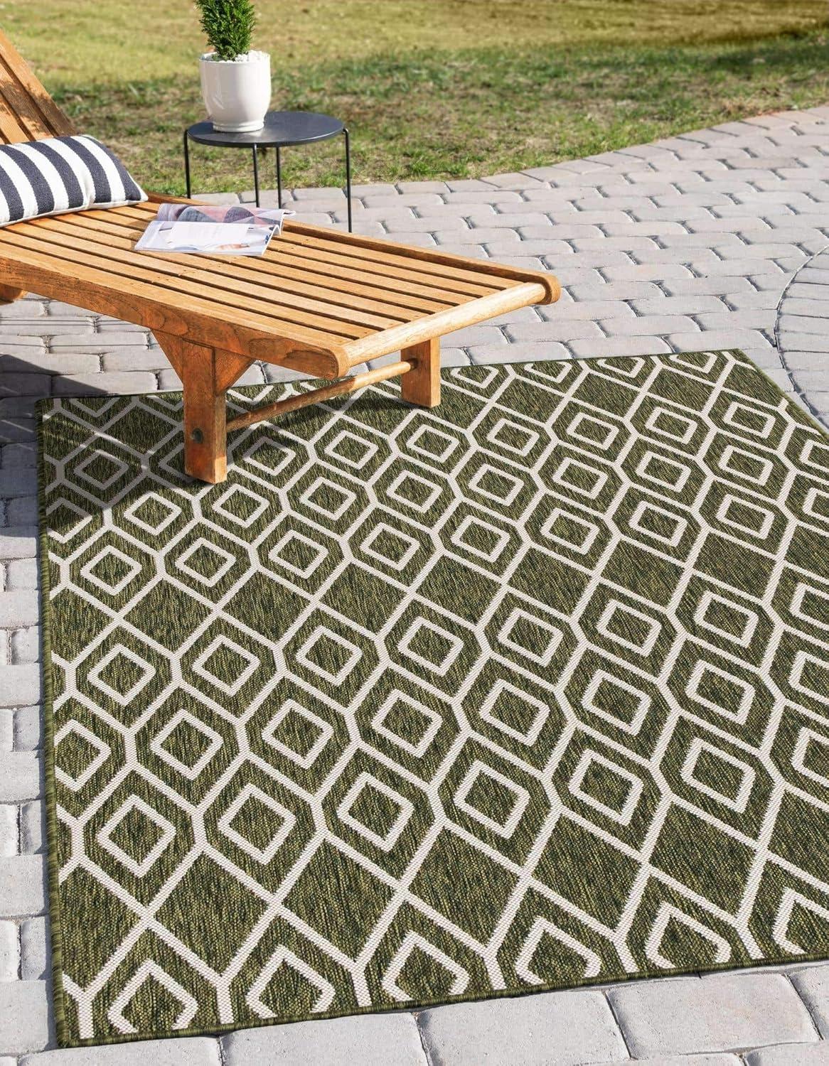 Jill Zarin Outdoor Turks and Caicos Trellis Woven Area Rug