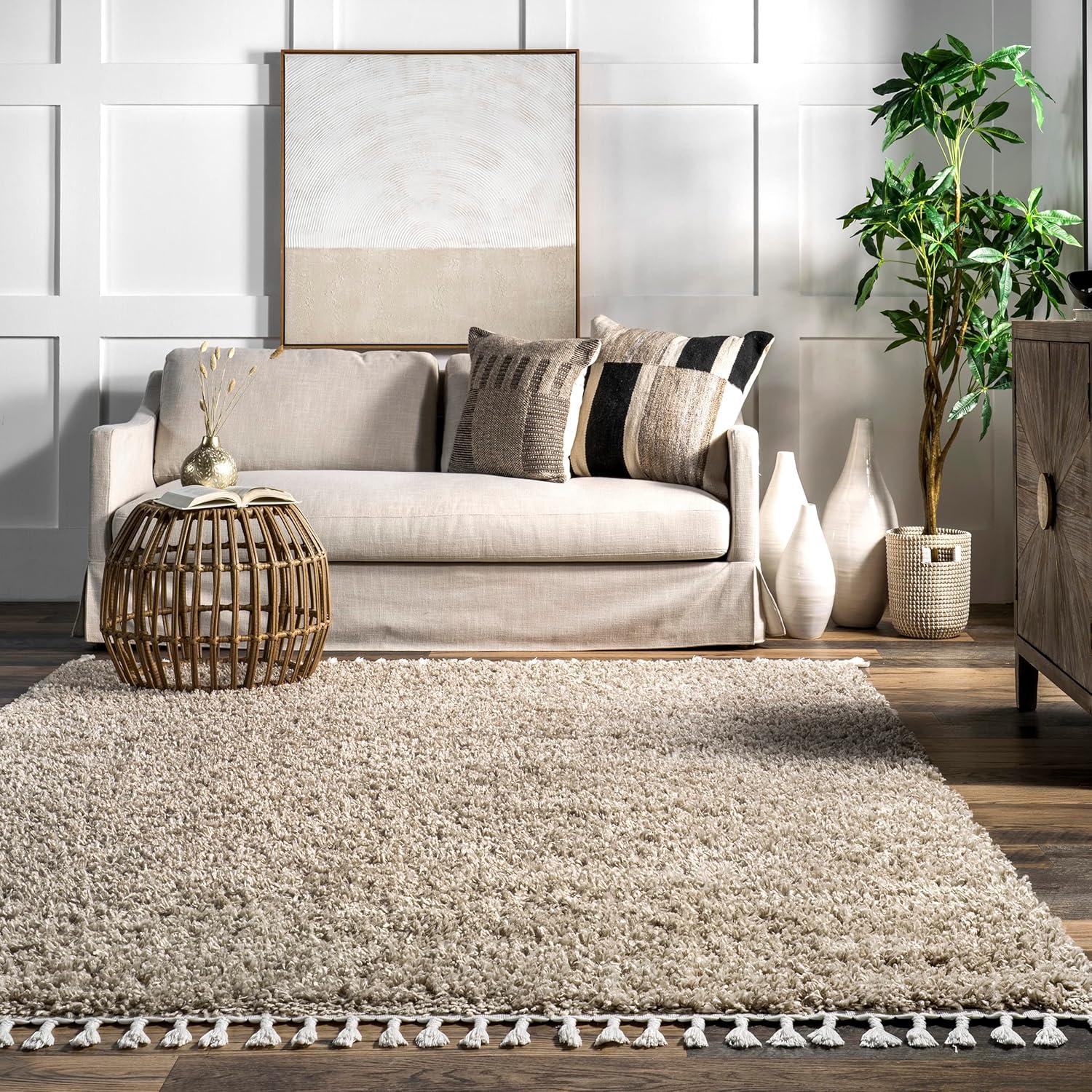 Nuloom Neva Solid 5x8 Shag Indoor Area Rug for Living Room Bedroom Dining Room Nursery, Beige/Ivory