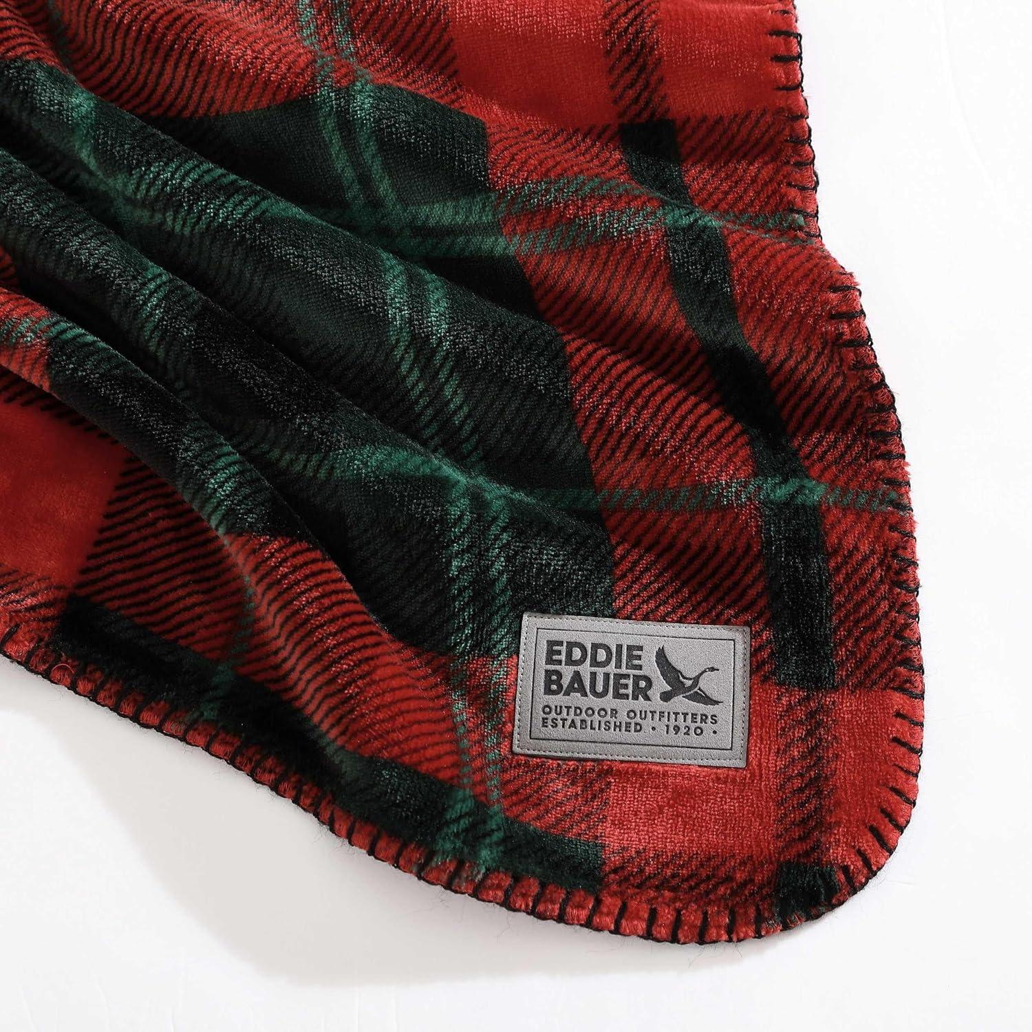 Red and Green Reversible Fleece Sherpa Throw Blanket