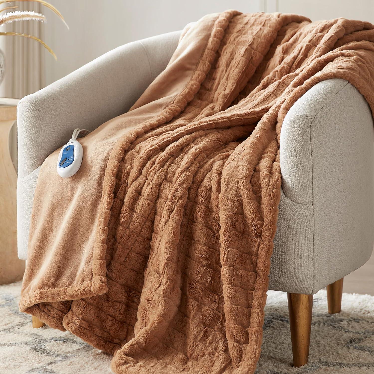 Beautyrest Beautyrest Zuri Oversized Heated Faux Fur Throw