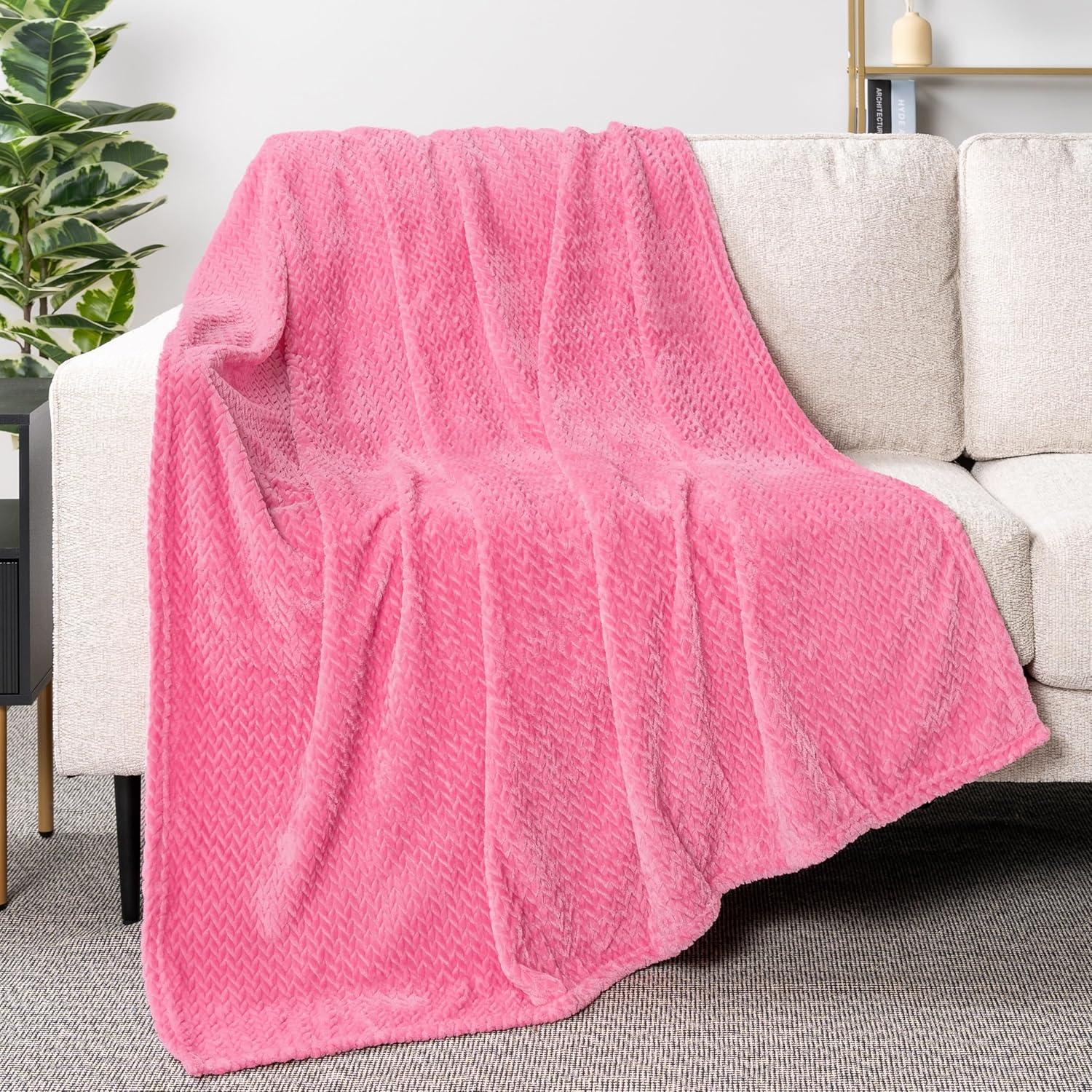 PAVILIA Lightweight Fleece Throw Blanket for Couch, Soft Warm Flannel Blankets for Bed