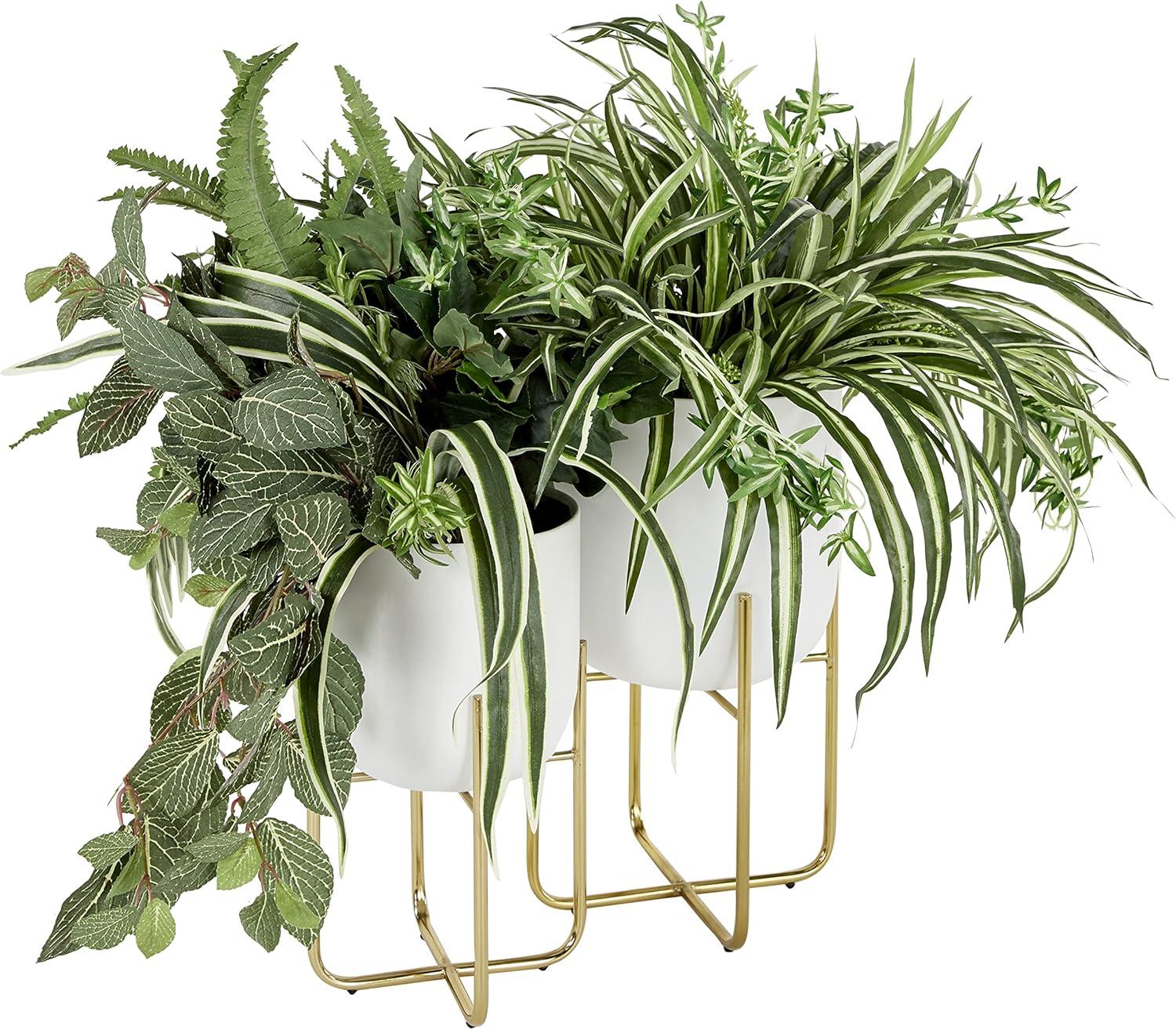 DecMode 9", 7", 6"H Round White Metal Indoor Outdoor Floating Dome Wall Planter (3 Count)
