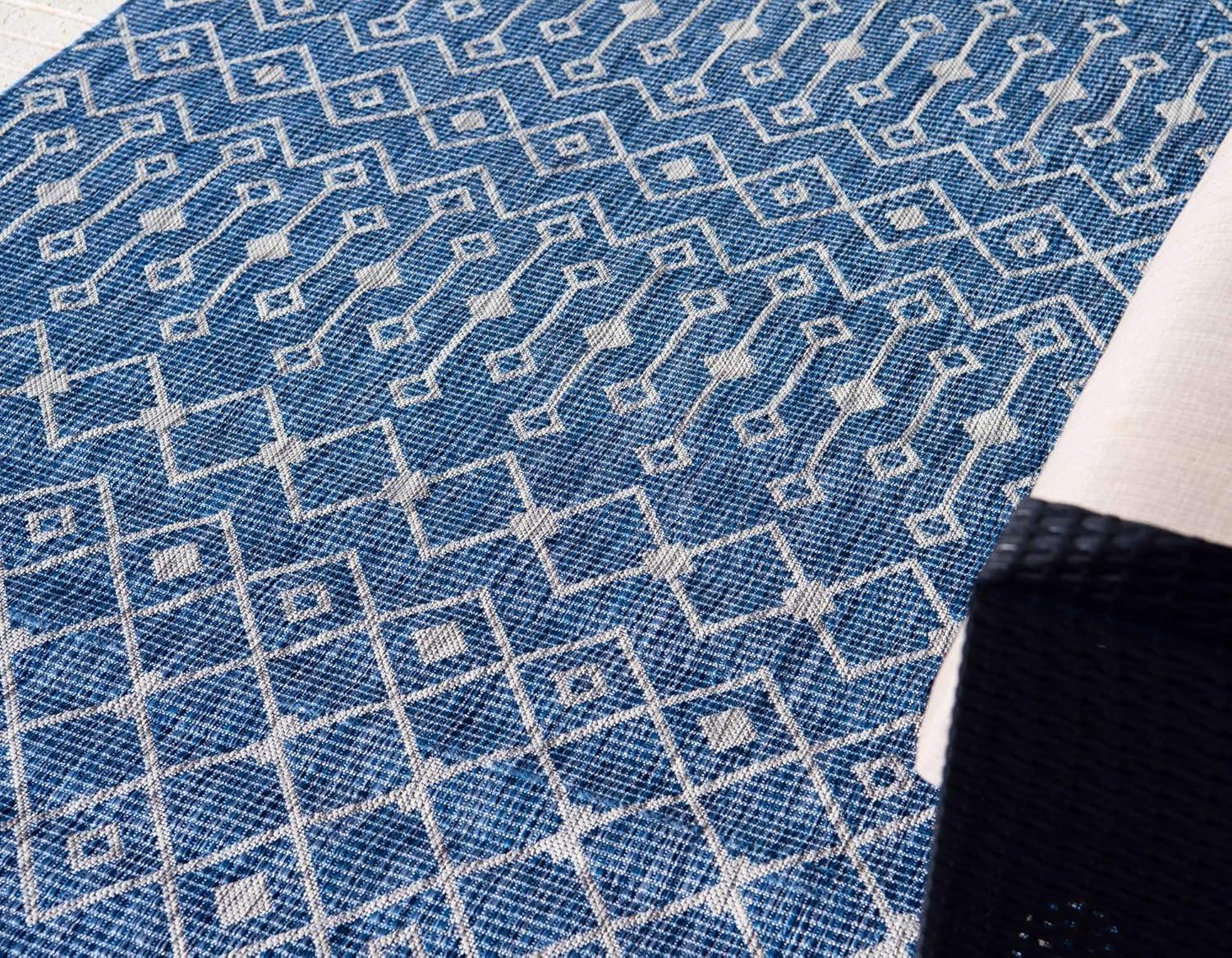 Unique Loom 7' 0 x 7' 0 Octagon Indoor/Outdoor Trellis Blue Area Rug