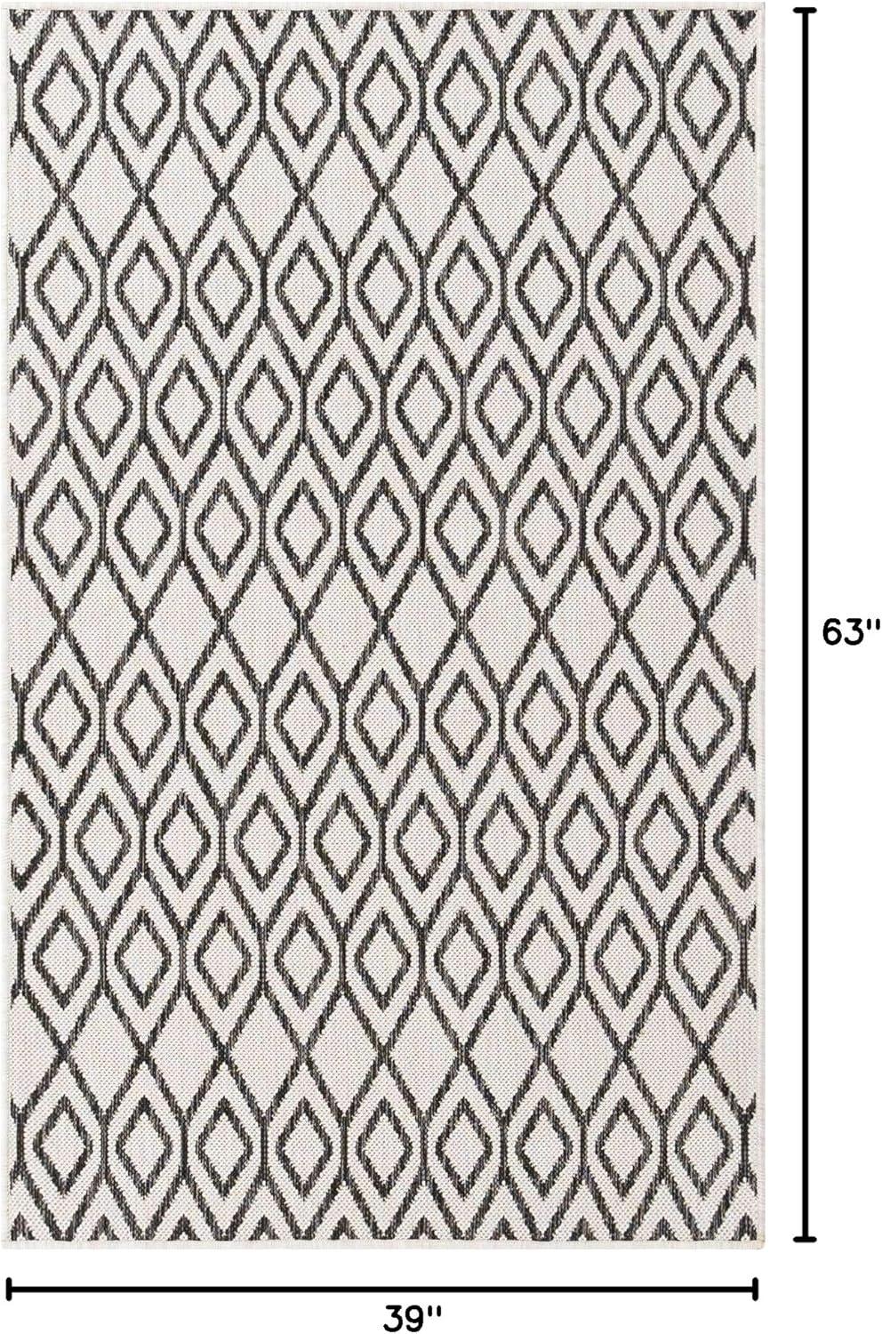 Jill Zarin Outdoor Turks and Caicos Trellis Woven Area Rug