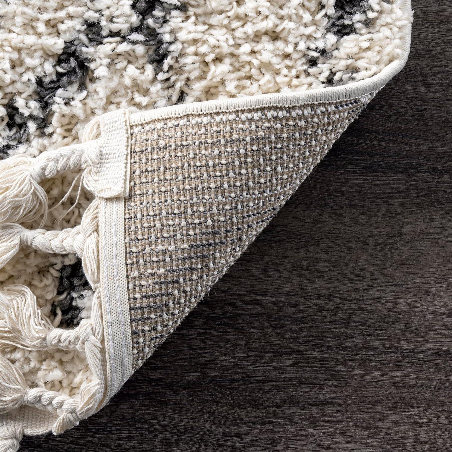 Nuloom Nieves Moroccan 3x5 Accent Indoor Area Rug for Living Room Bedroom Dining Room Entryway, Off White/Dark Grey
