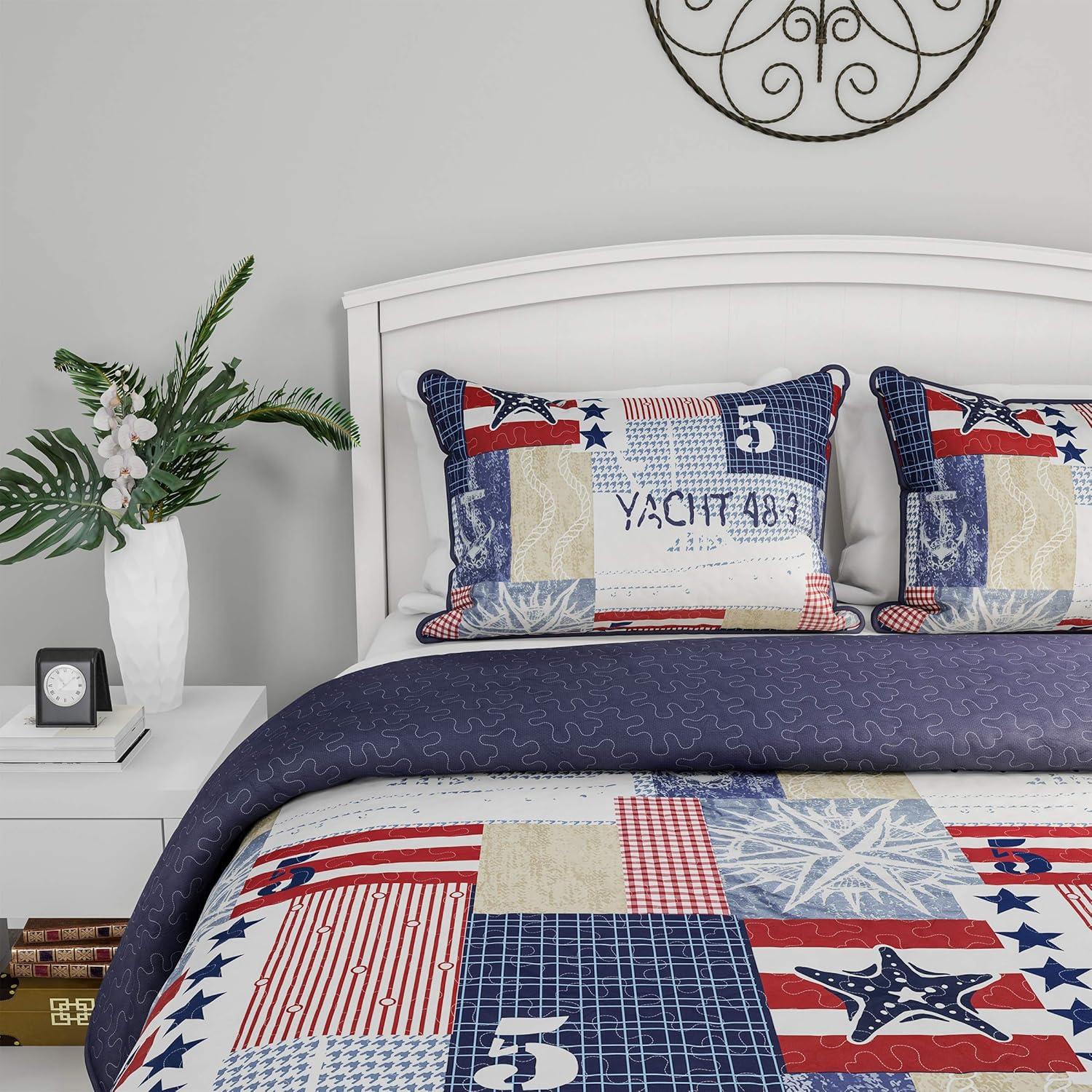 Lavish Home Quilt Set - Nautical Americana Patchwork Print All-Season Soft Microfiber Bedding with Pillow Sham