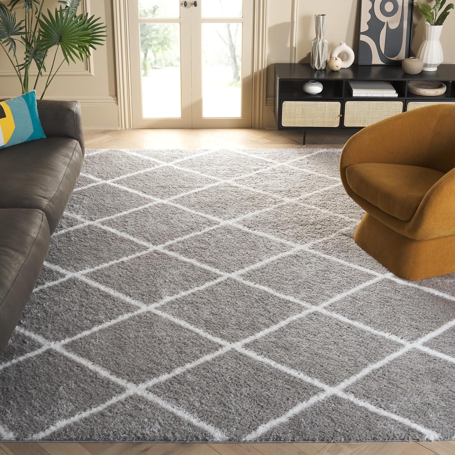 SAFAVIEH Tahoe Elwyn Geometric Shag Area Rug, Grey/White, 9' x 12'