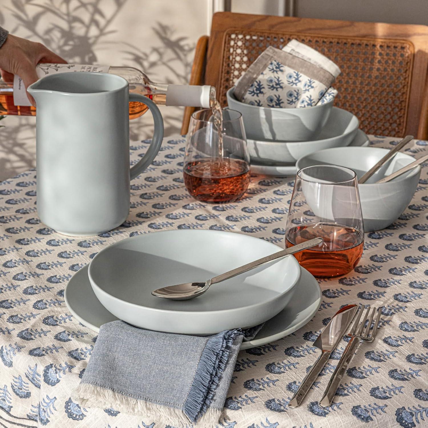 Blue Ceramic 16-Piece Round Dinnerware Set, Service for 4