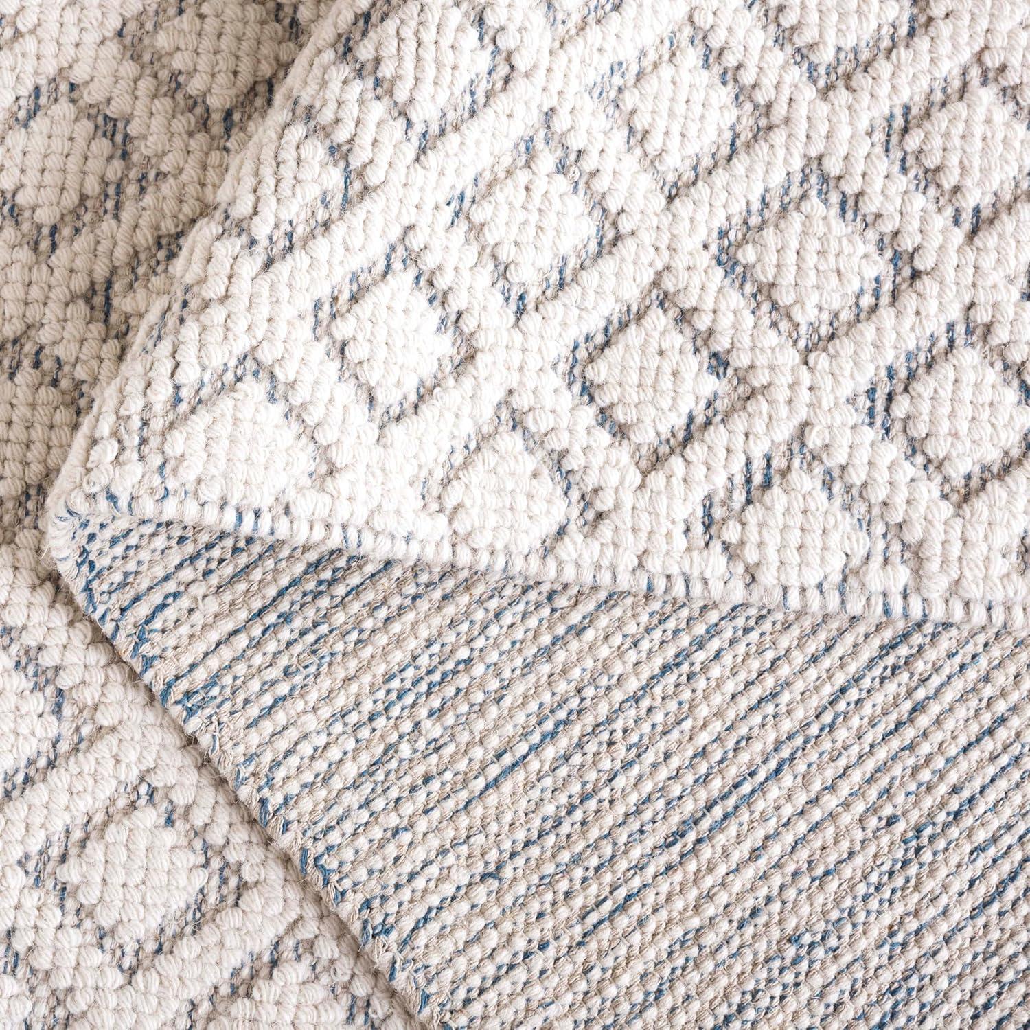 Vermont VRM304 Hand Woven Indoor Area Rug - Ivory/Light Blue - 4'x6' - Safavieh