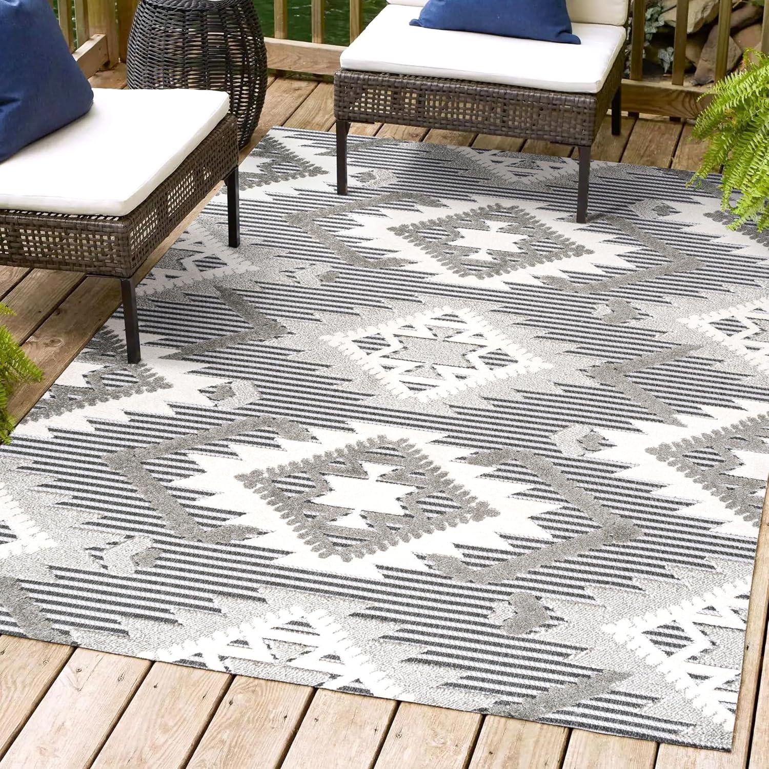 Sumak High-Low Pile Neutral Diamond Kilim Indoor/Outdoor Area Rug - JONATHAN Y