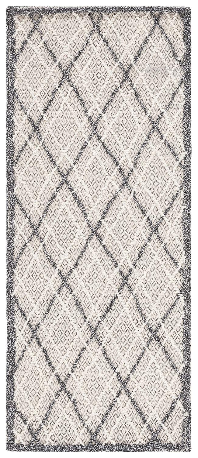 Trace TRC251 Hand Tufted Accent Rug - Dark Grey/Light Grey - 2'3"x4' - Safavieh.