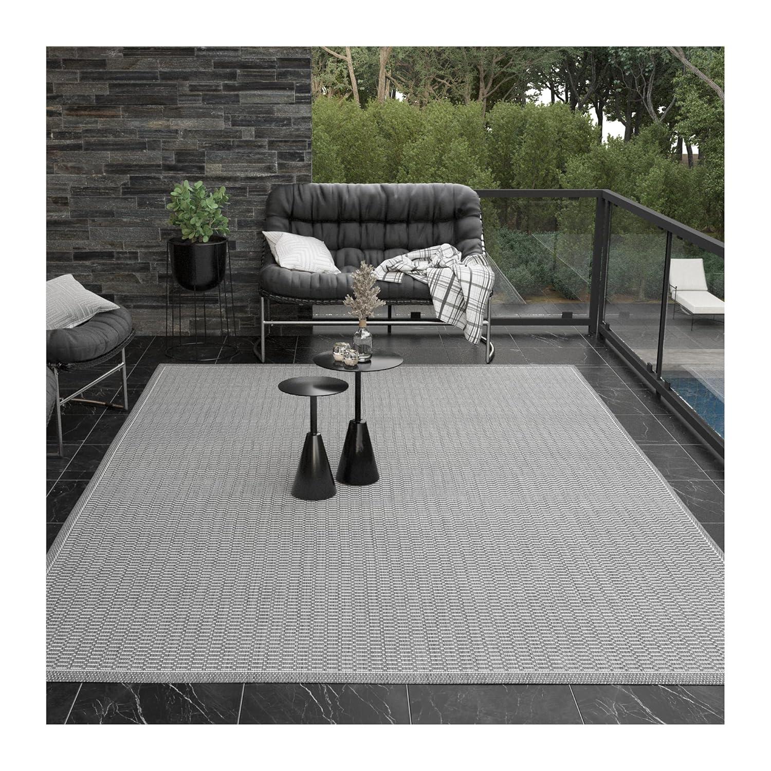 Couristan Recife Saddle Stitch Indoor /Outdoor Area Rug, Grey- White, 2'3" x 11'9" Runner