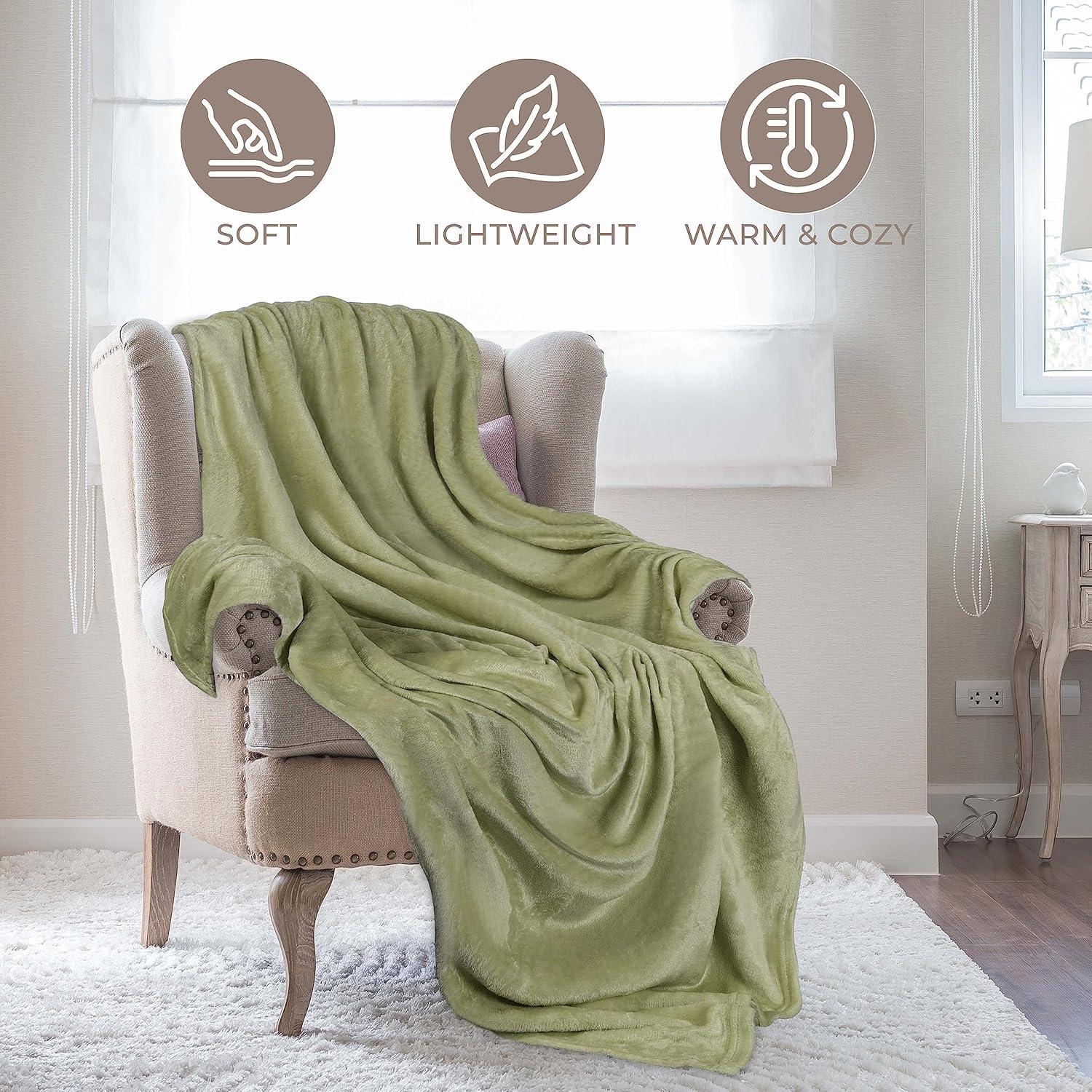 Superior Superior Polka Dots or Solid Fleece Plush Blanket Medium Weight Fluffy Soft Decorative Bedding