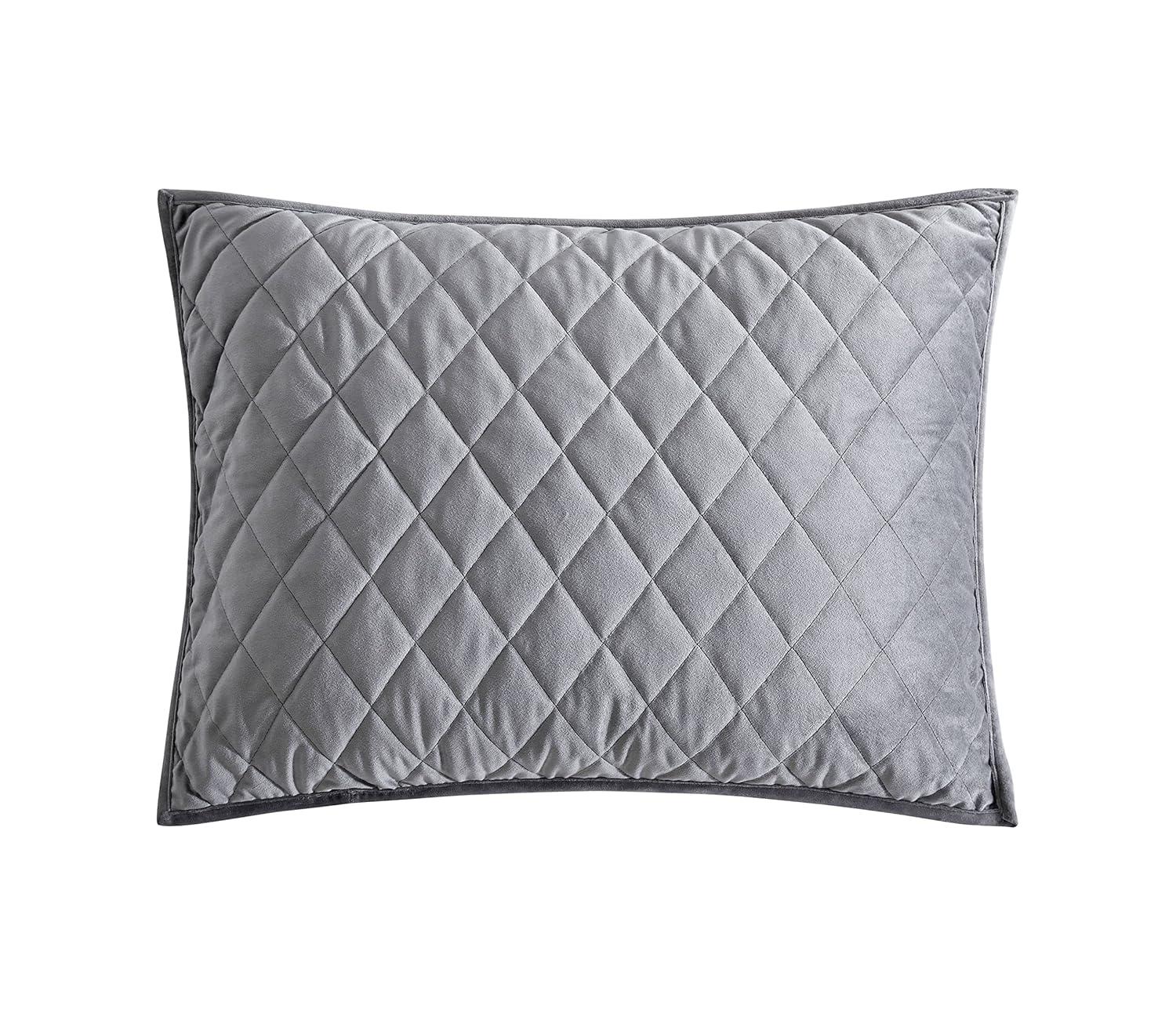 Vera Wang Vera Wang Diamond Velvet Quilt Set