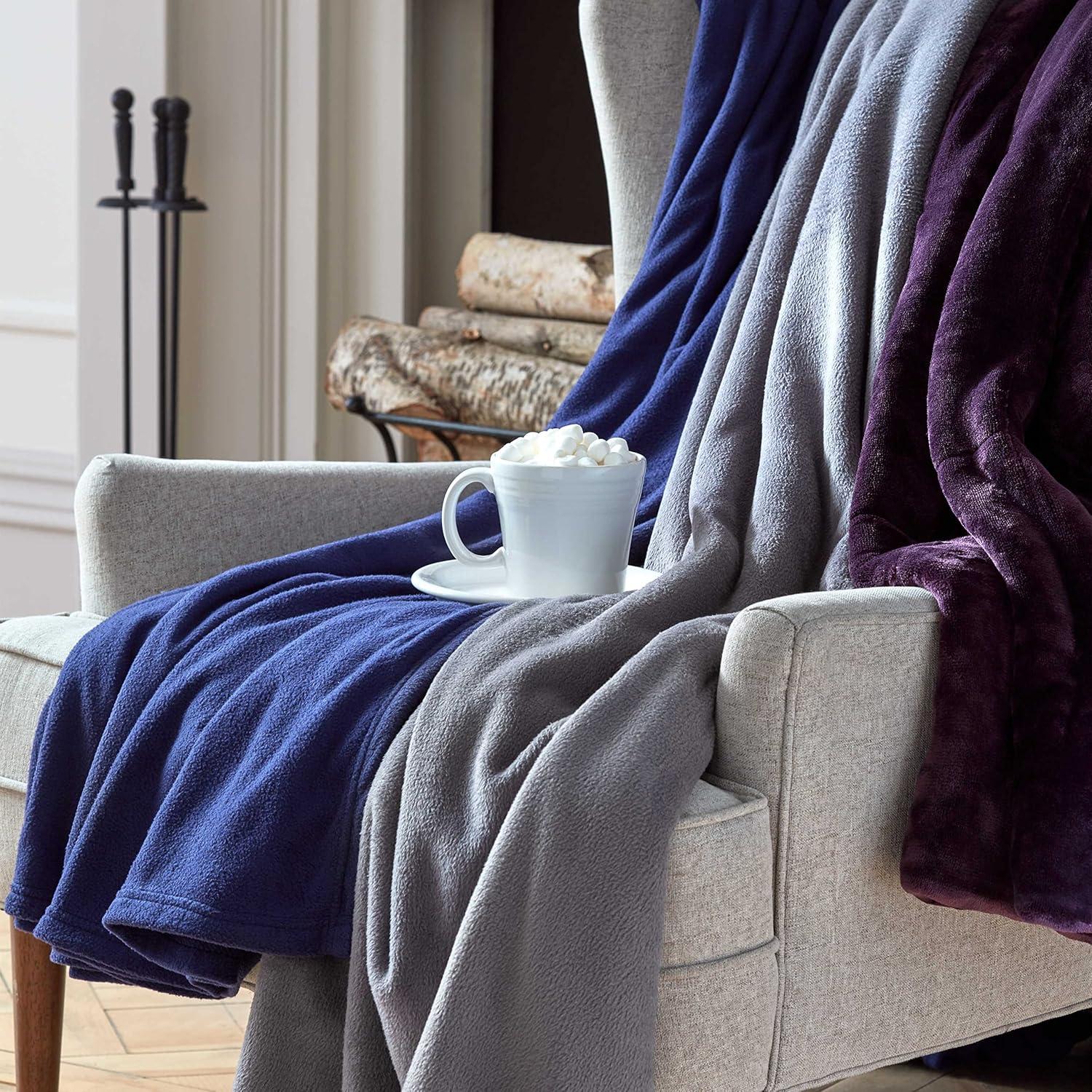 Vellux Vellux PlushLux Filled Blanket