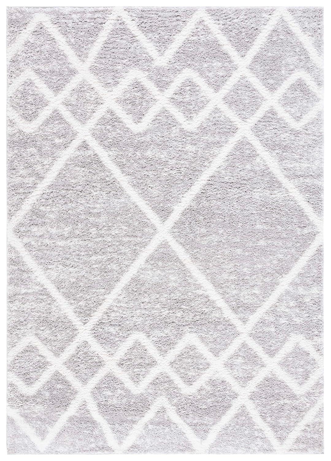 SAFAVIEH Berber Shag Lidija Trellis Area Rug, Ivory/Grey, 5'5" x 7'7"