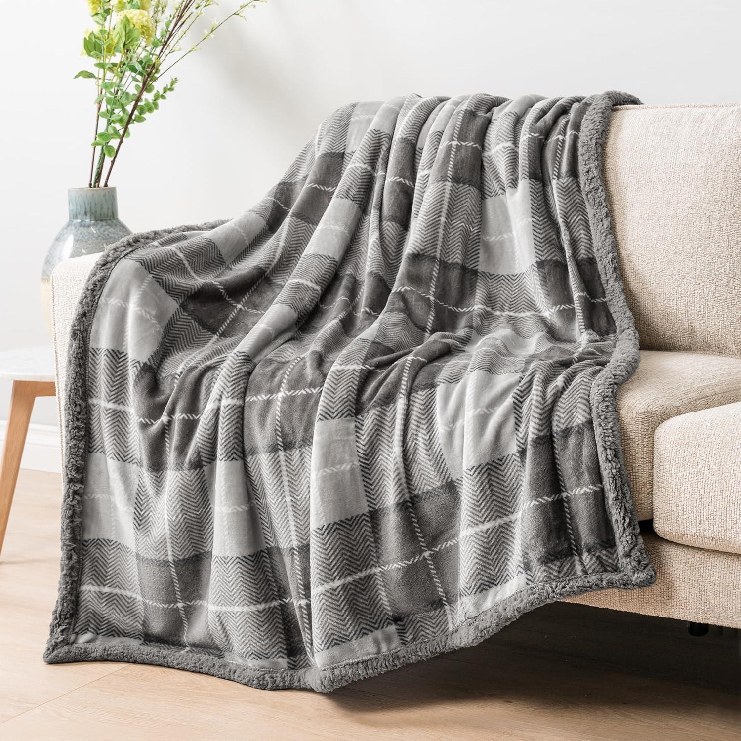 PAVILIA Fleece Plush Microfiber Throw Blanket for Couch, Sofa and Bed, Reversible