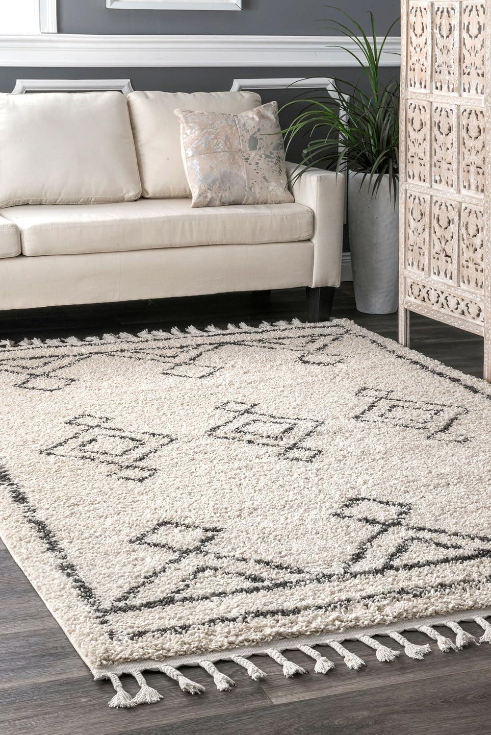 Nuloom Mackie Moroccan Diamond Tassel Indoor Area Rug