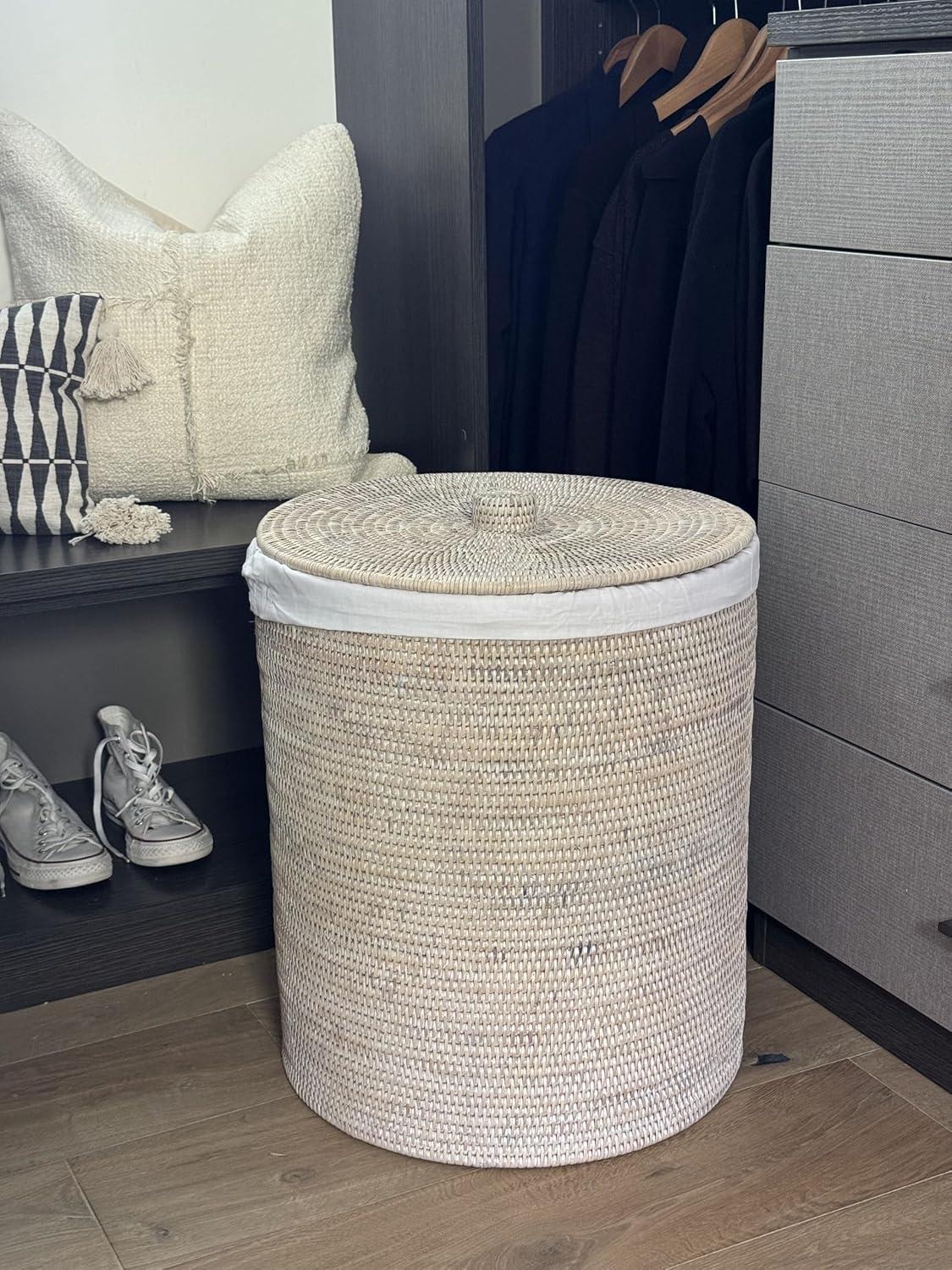 La Jolla Round Wicker Hamper with Lid and Liner