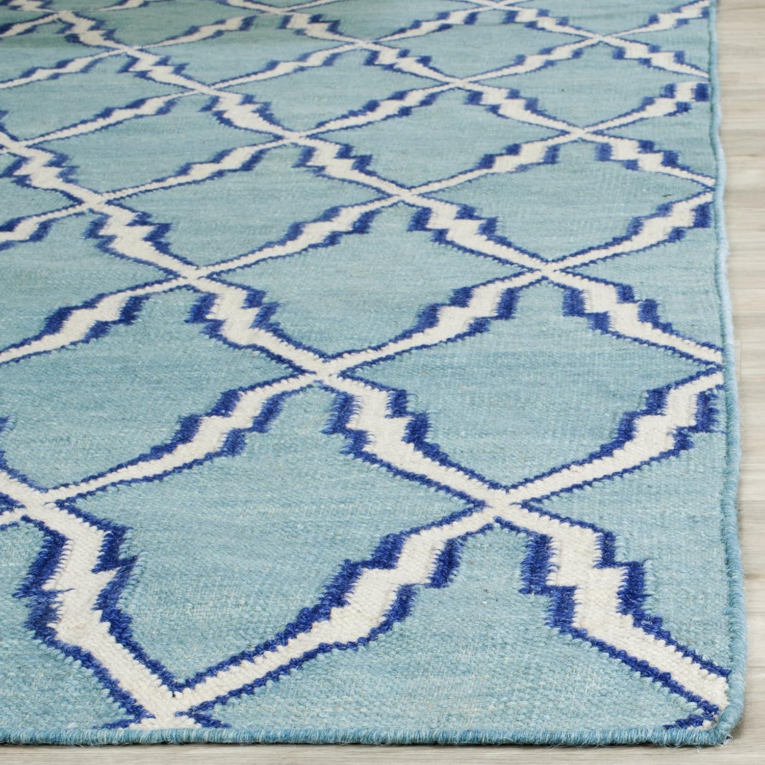 SAFAVIEH Dhurrie Astrid Geometric Moroccan Wool Runner Rug, Light Blue/Ivory, 2'6" x 10'