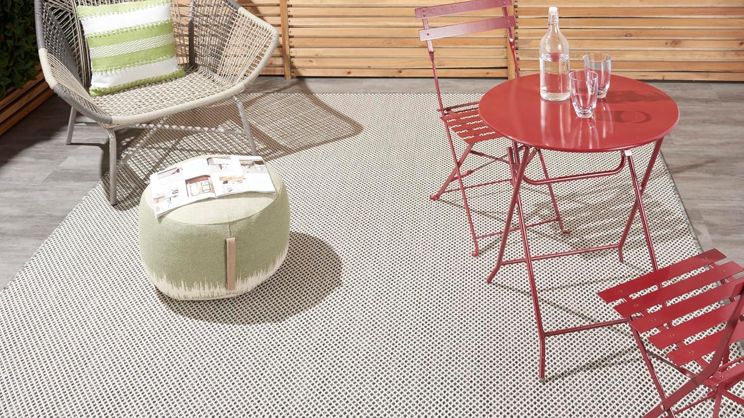 Nourison Courtyard Geometric Indoor / Outdoor Rug