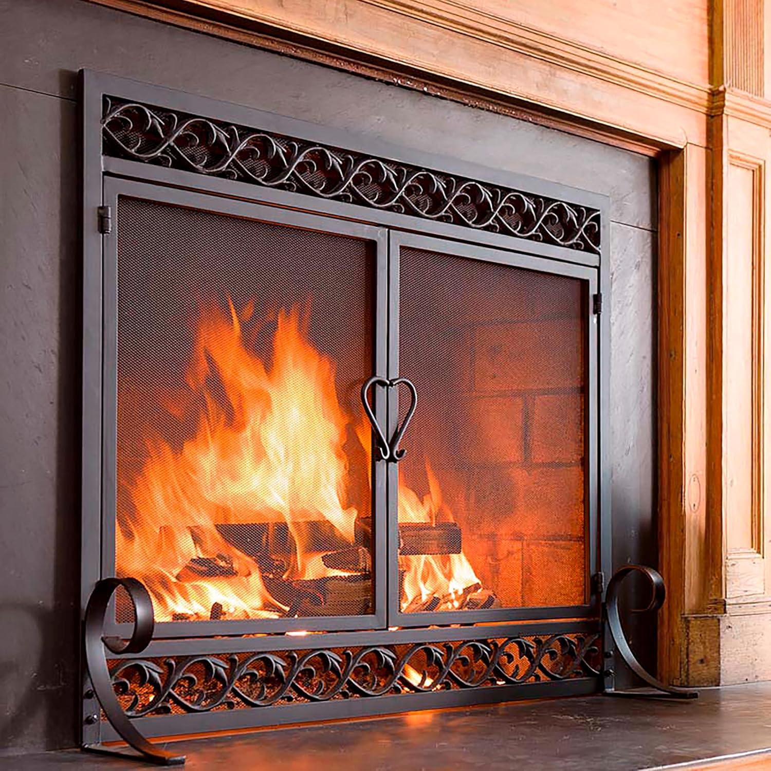 Plow Chimenea de Volutas de Hierro Fundido Gran & Hearth con Puertas, en Negro