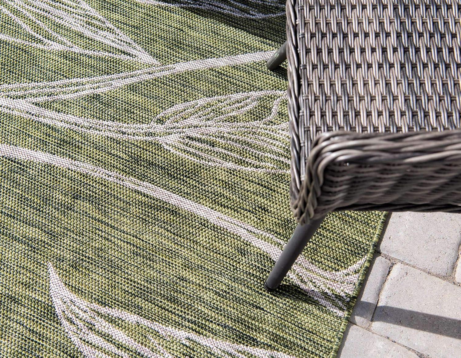 Unique Loom 5' 1 x 8' 0 Rectangle Indoor/Outdoor Botanical Green Area Rug