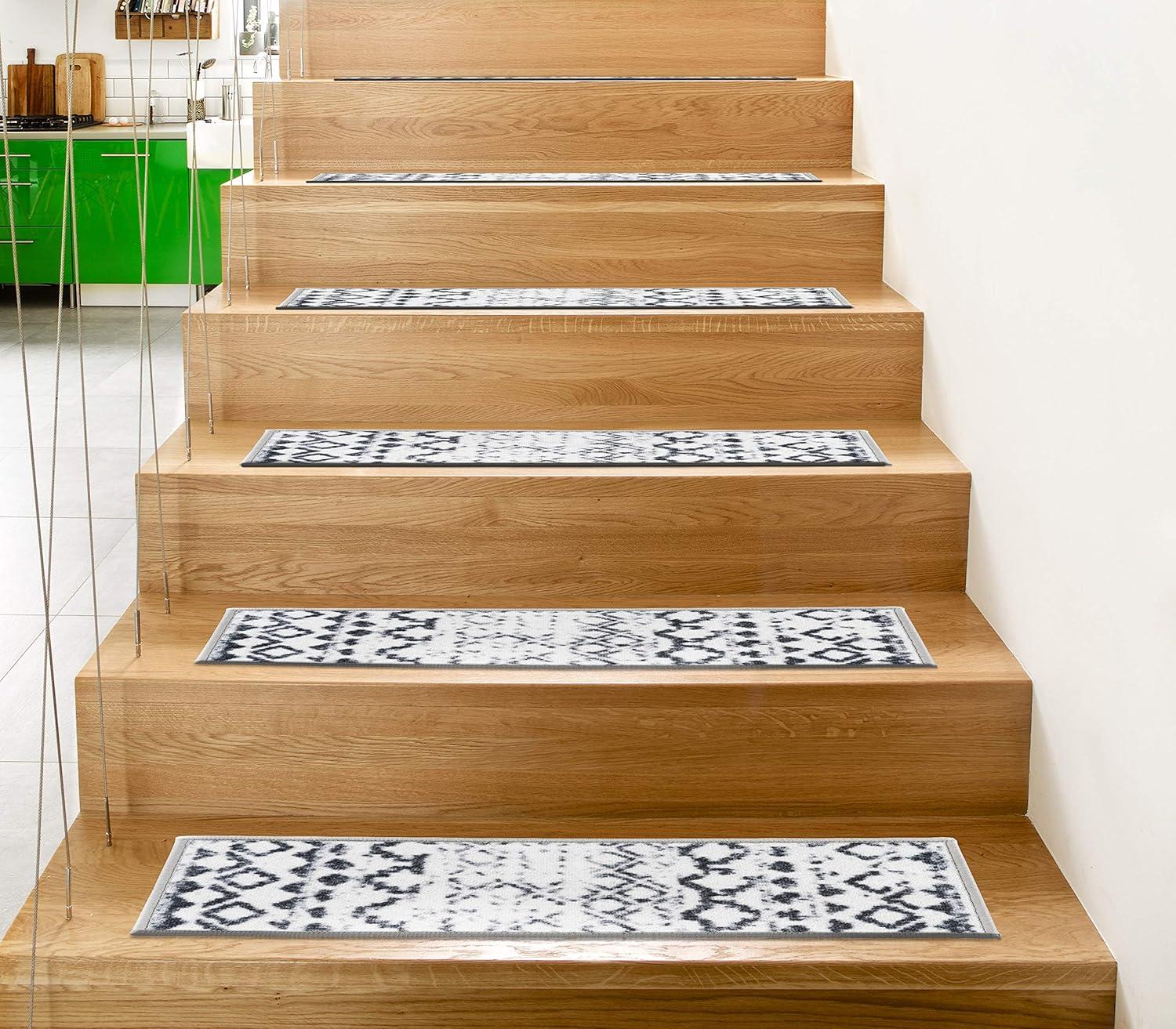 World Rug Gallery Distressed Bohemian Non-Slip Stair Treads