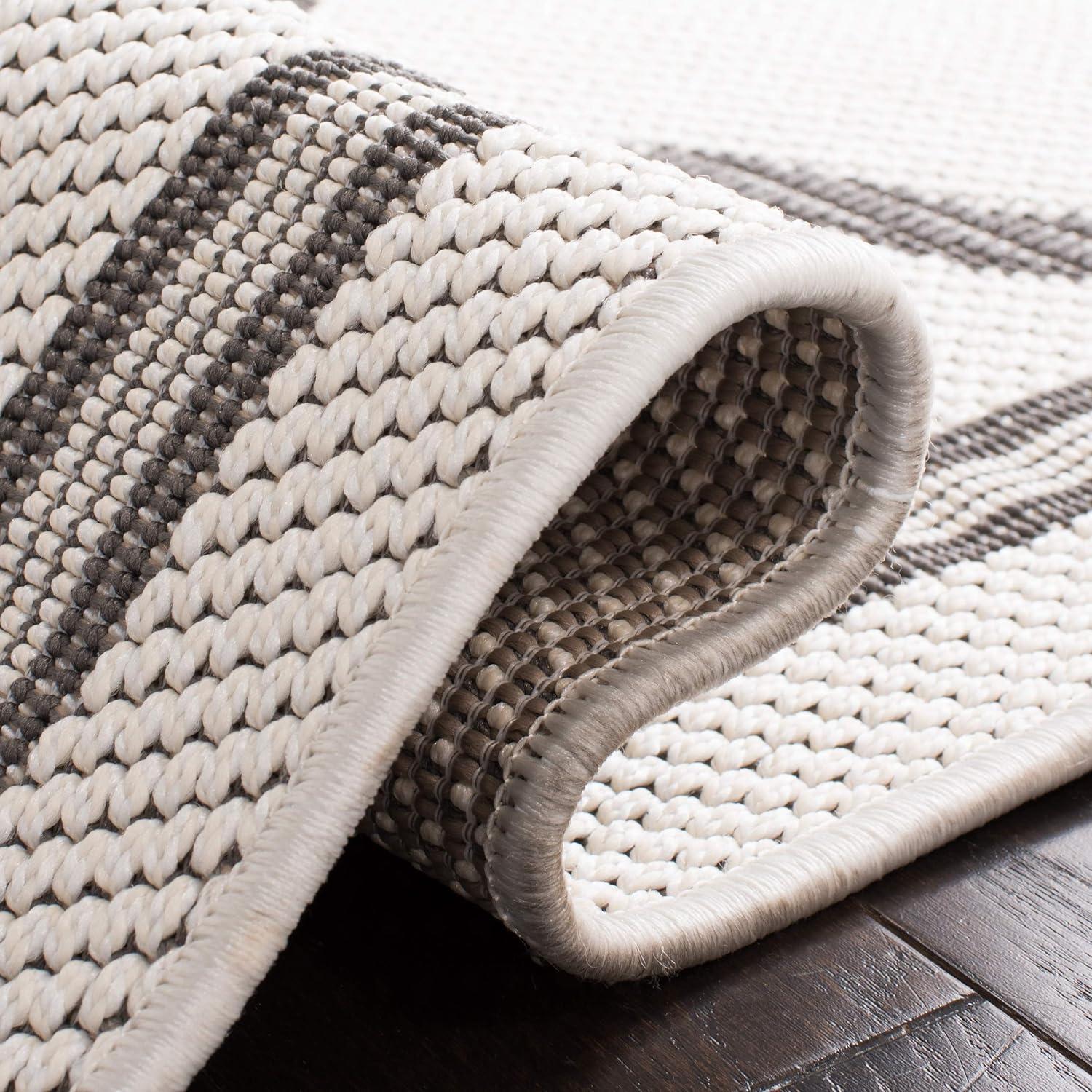 SAFAVIEH Bermuda Corie Geometric Quatrefoil Indoor/Outdoor Area Rug Ivory/Grey, 6'7" x 6'7" Square