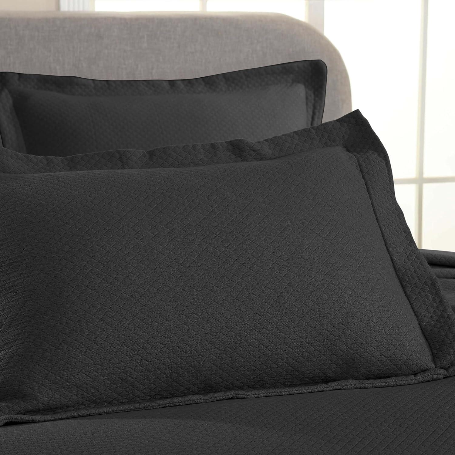 Superior Lightweight Cotton Modern Solid 4-Piece Bedspread Set, Full, Black