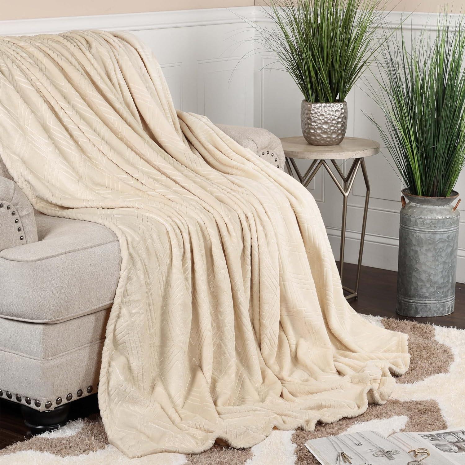 Superior Alaska Fleece Diamond Fluffy Blanket, King, Cream