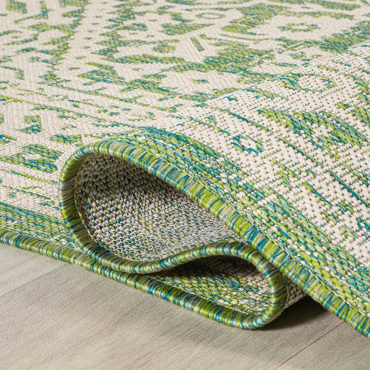 5' x 5' Sinjuri Medallion Textured Weave Indoor/Outdoor Area Rug, Cream/Green - JONATHAN Y