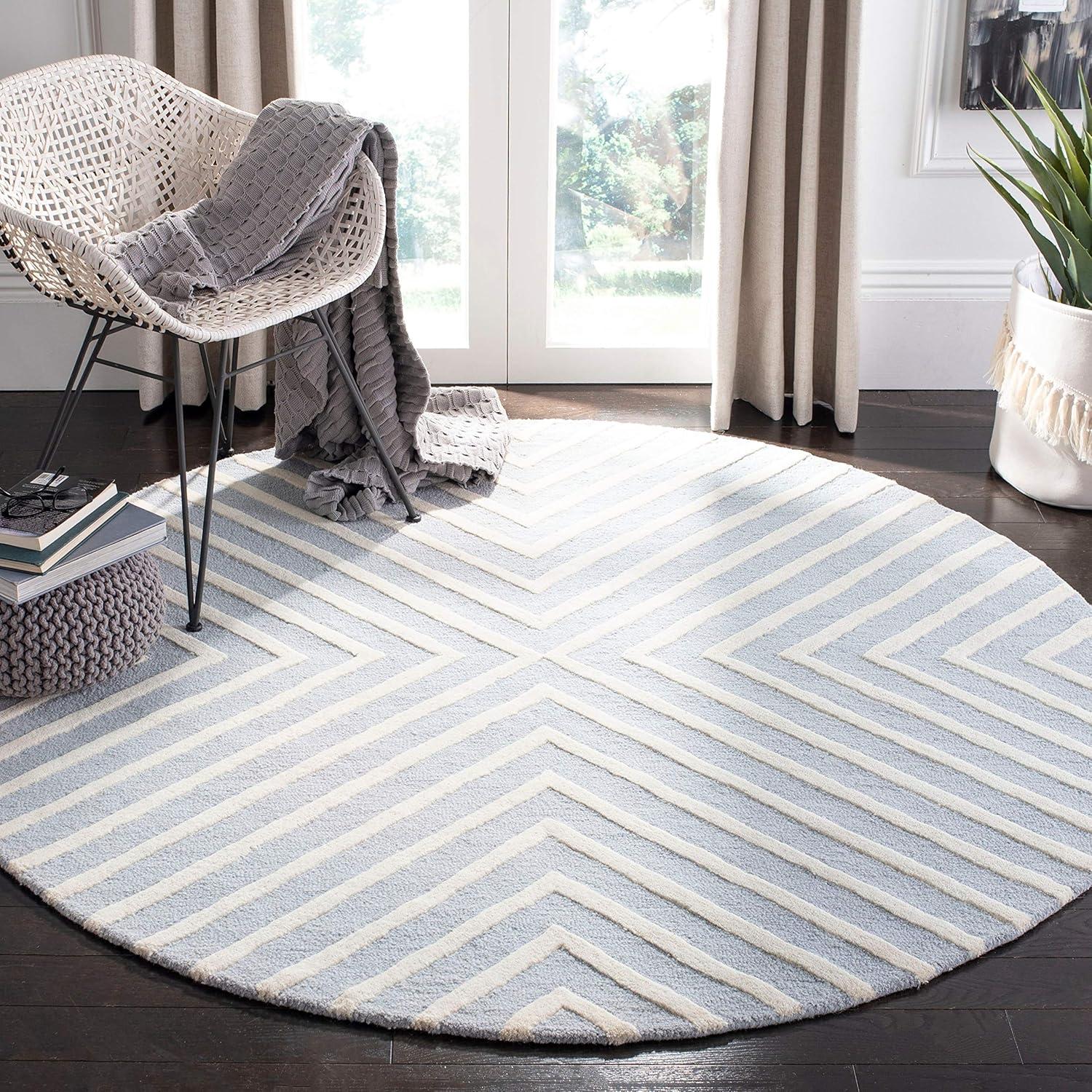 SAFAVIEH Cambridge Lilly Geometric Wool Area Rug, Dark Grey/Ivory, 5' x 8'